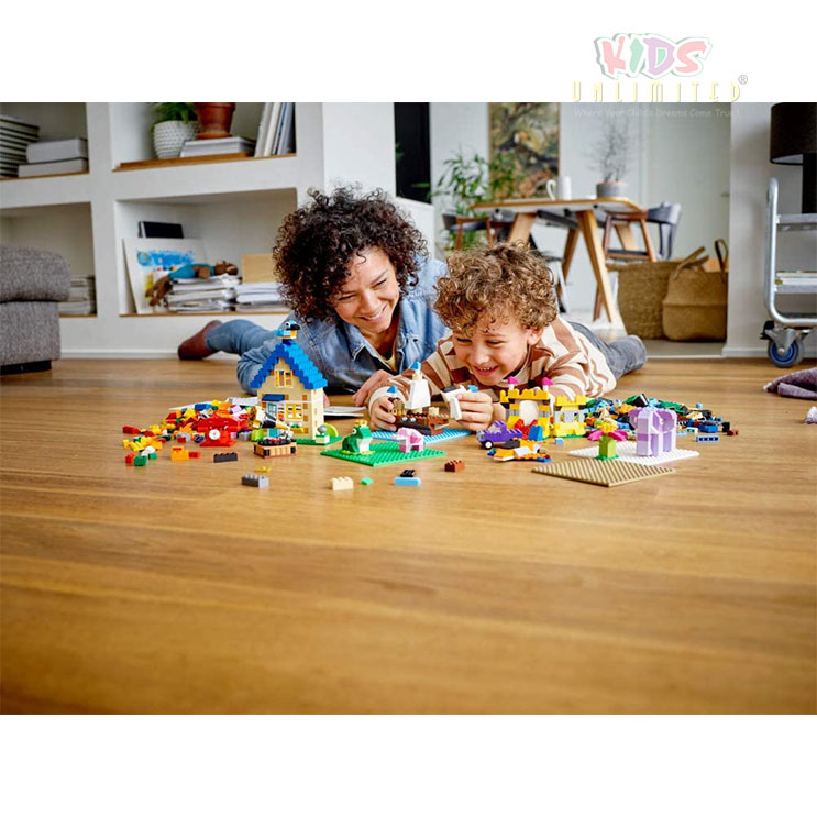 LG11717 BRICKS BRICKS PLATES Kids Unlimited